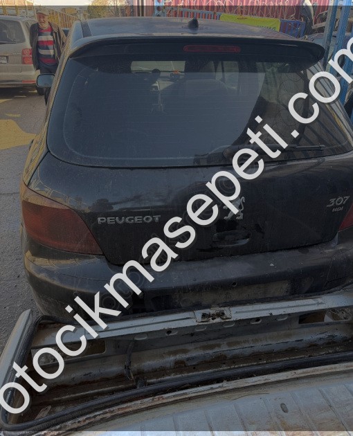 Peugeot 307 bagaj kapağı siyah