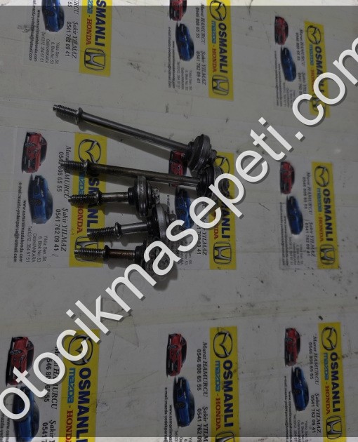 Honda Kürbütör Kapak Civata