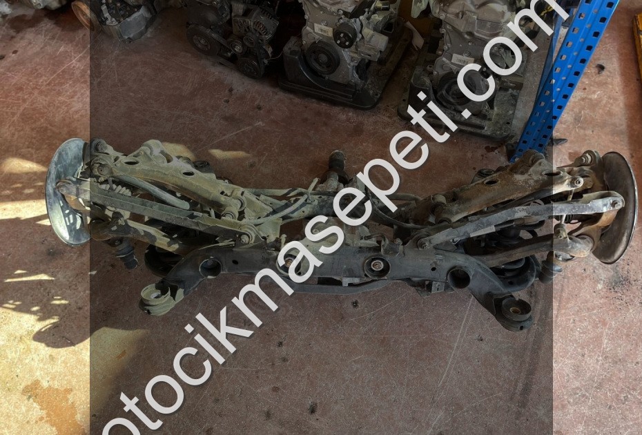 VOLVO XC90 D5 ARKA DEFRANSİYEL 2.4 DİZEL 2005-2010 P31325348