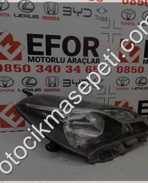 TOYOTA YARIS SAĞ FAR ORJINAL ÇIKMA YEDEK PARÇA