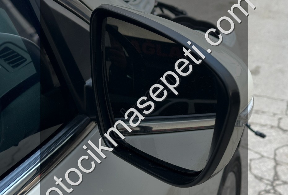 NİSSAN QASHQAİ SAĞ AYNA KATLANIR ORJ ÜRÜN 2015-2021