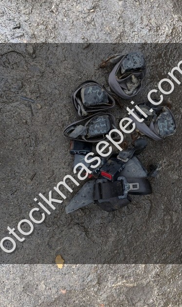 Renault 21 emniyet kemeri takım