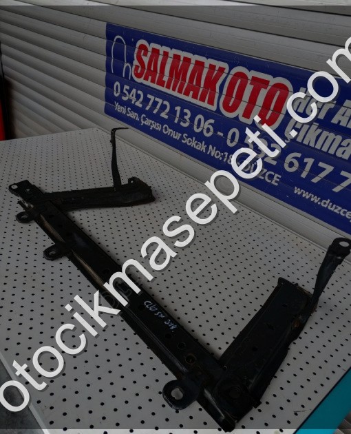 RENAULT CLIO 4 DİZEL OTOMOTIK ALT BEŞİK TRAVERS-DÜZCE ÇIKMA