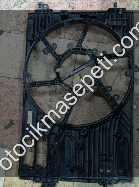 Renault Megane 4 2016 2026 Fan Davlumbazı Orijinal Çıkma