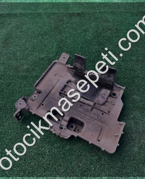 KİA CERATO AKÜ ALT DEMİRİ