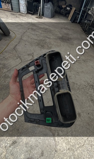 PEUGEOT 301 TEYP ÇERÇEVESİ