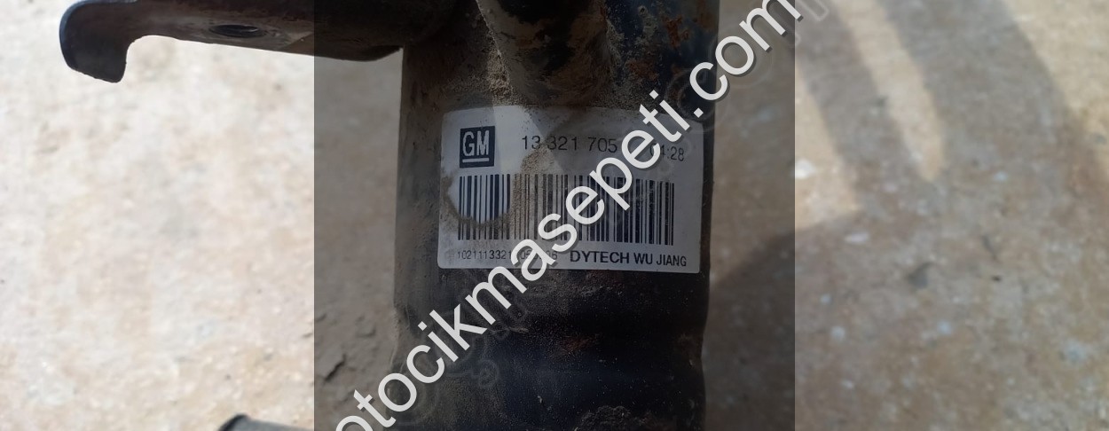 Cruze yakıt dolum boğazı OEM 13321705 çıkma orj