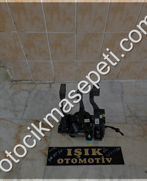 Fiat egea gaz debriyaj fren pedal takımı çıkma orjinal sökme