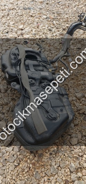 MERCEDES GLC 180 2024 ÇIKMA ORİJİNAL YAKIT DEPOSU