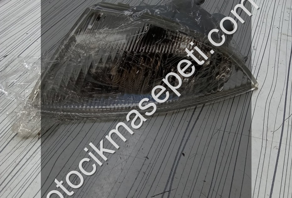 MITSUBISHI Carisma 96-99 MB952157-LH