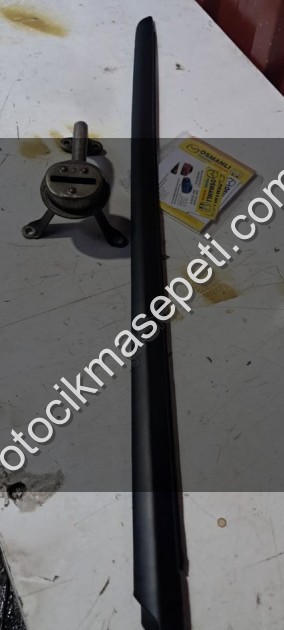 Honda civic Vtec  Sağ Direk Cıtasi Ve Yagʻ Süzgeci