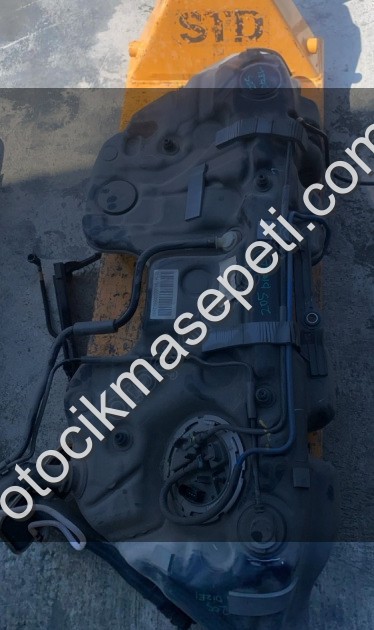 MERCEDES W205 1.5 YAKIT DEPOSU OTO FEDAİ