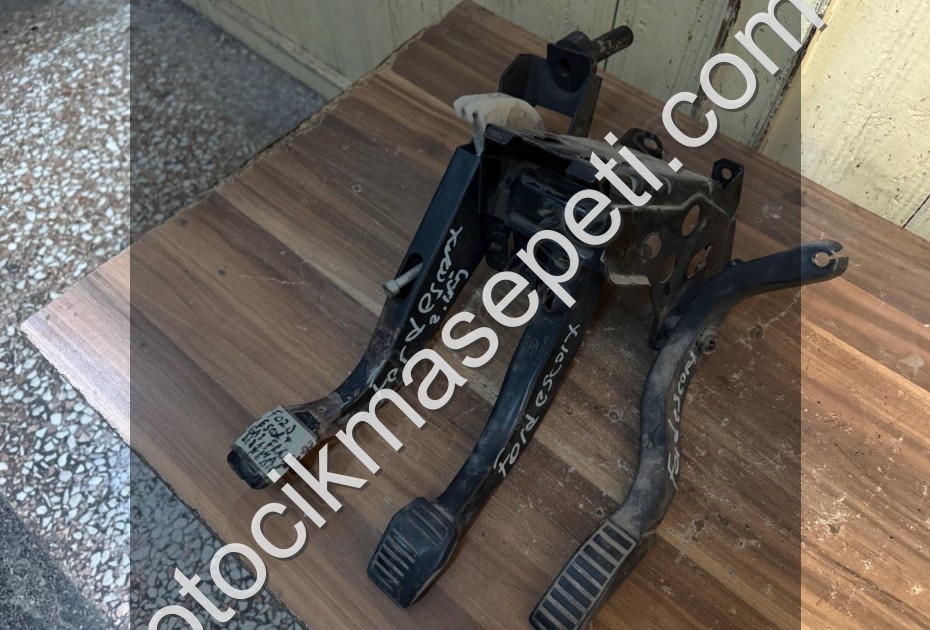 FORD ESCORT DEBRİYAJ PEDALI 2.ÜRÜN 95-00 MODEL ORJİNAL