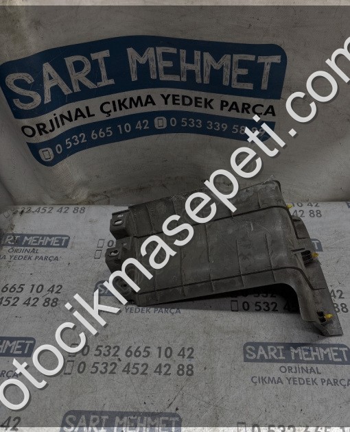 ÇIKMA HYUNDAİ H100 SAĞ ÖN ALT İÇ TRİM
