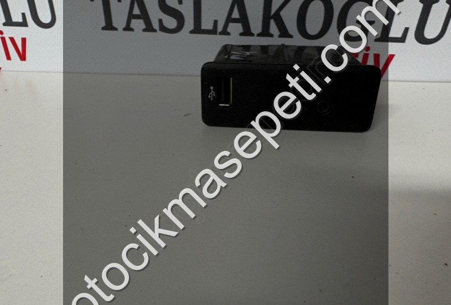 RENAULT MEGANE 4 AUX USB GİRİŞİ ÜNİTESİ PİRİZİ