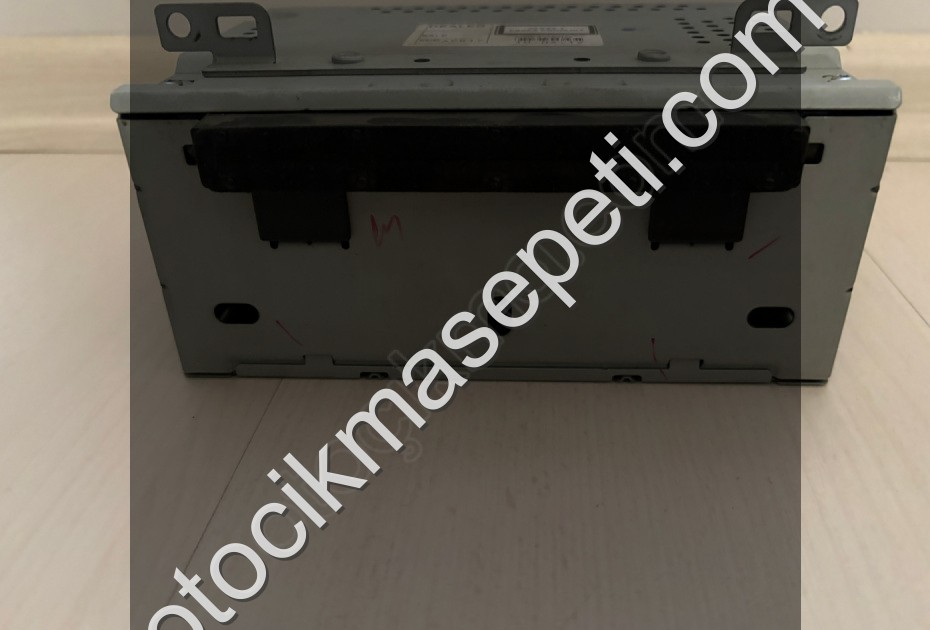 FORD FOCUS 3 TEYP ÇERCEVESİ VE CDİ CALAR KOMPLE