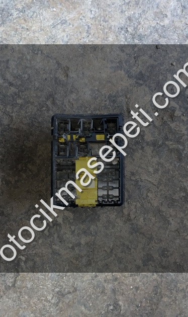 Pejo 106 iç sigorta kutusu