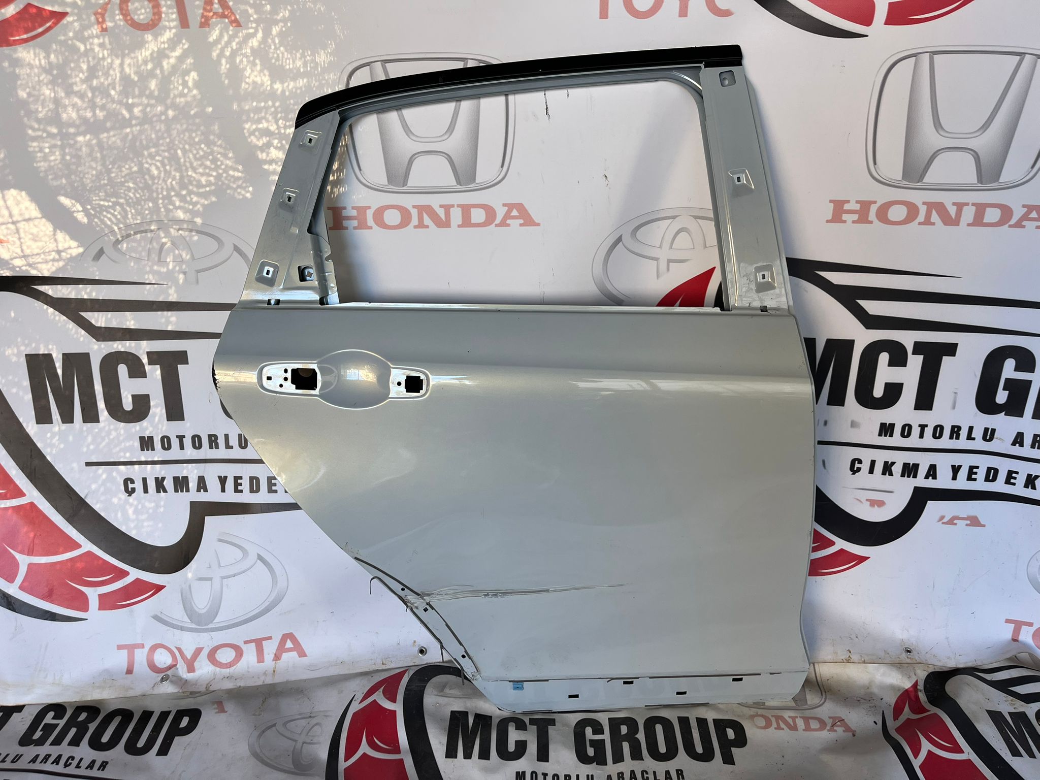 HONDA JAZZ SAĞ ARKA KAPI 2021-2025 ÇIKMA ORJINAL