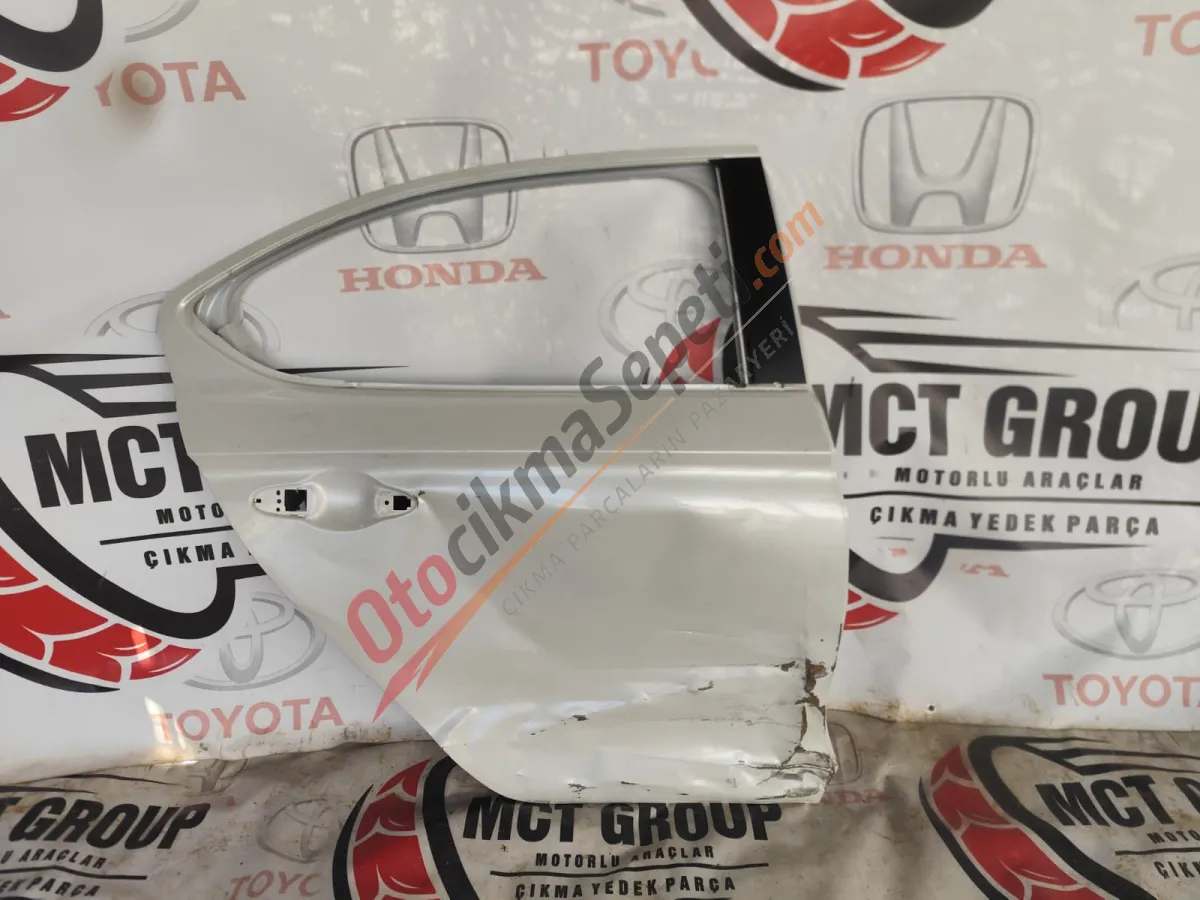 HONDA CİTY SAĞ ARKA KAPI ÇIKMA ORJINAL 2020-2024