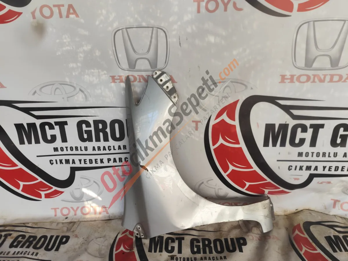 TOYOTA COROLLA SAĞ ÖN ÇAMURLUK ORJINAL ÇIKMA 2010-2012 - Toyota Oto Çıkma Parça